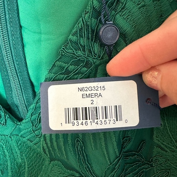 NWT Marchesa Notte Embroidered Gown Green Formal Dress 2 - Picture 7 of 12